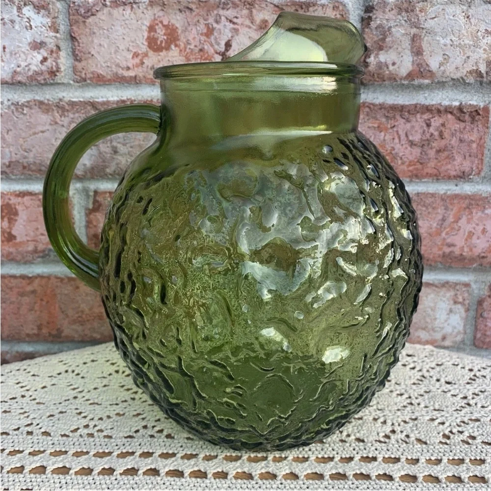Vtg 1970s Anchor Hocking Lido Milano Avocado Green Ball Pitcher